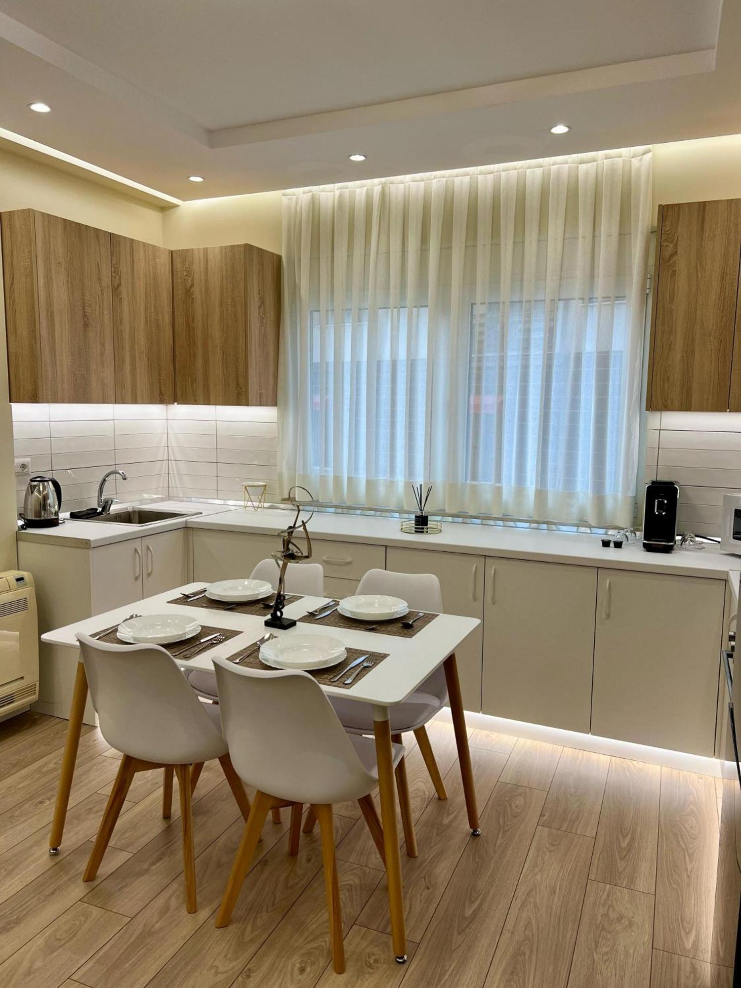 Apartamento Metropolitan Charm: Cozy 1Br In 7Min To Skanderbeg Tirana Exterior foto