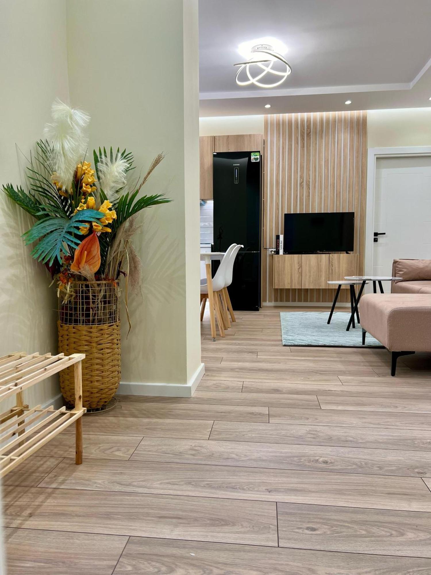 Apartamento Metropolitan Charm: Cozy 1Br In 7Min To Skanderbeg Tirana Exterior foto