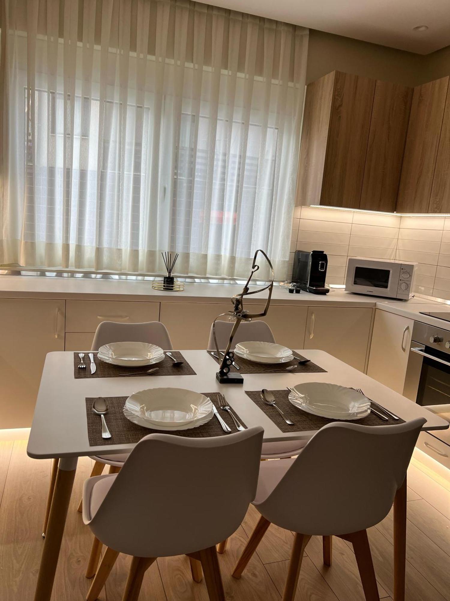 Apartamento Metropolitan Charm: Cozy 1Br In 7Min To Skanderbeg Tirana Exterior foto